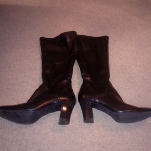 St Johns black boots